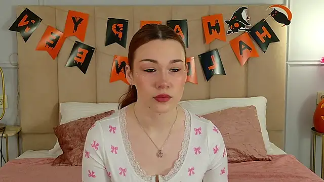 KoriPaul online show from October 23, 5:30 pm