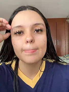 Selena Roa online show from May 7, 2:32 pm