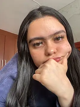 Selena Roa online show from April 29, 7:08 pm