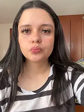 Selena Roa online show from May 8, 4:32 pm