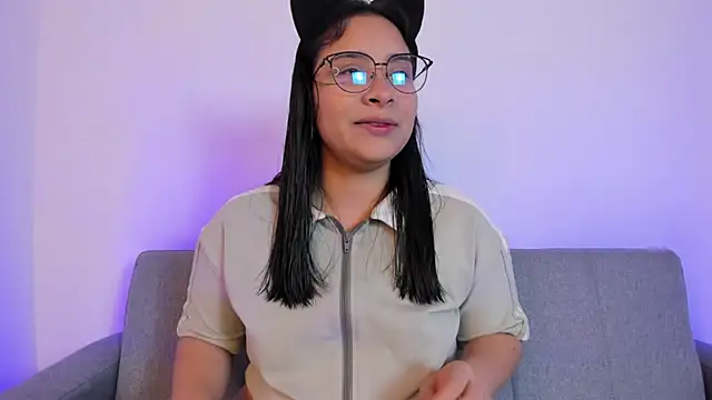 miah storm online show from November 22, 3:31 am