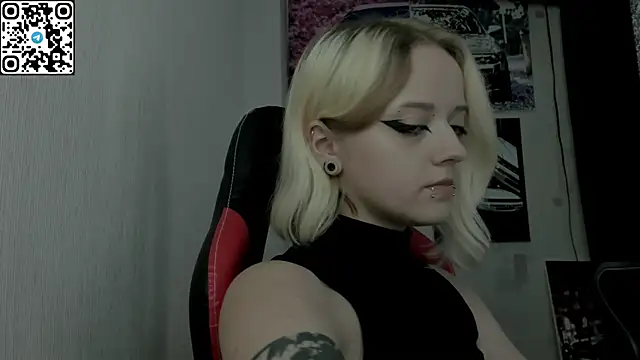 Holy Mistress S online show from July 15, 10:31 am