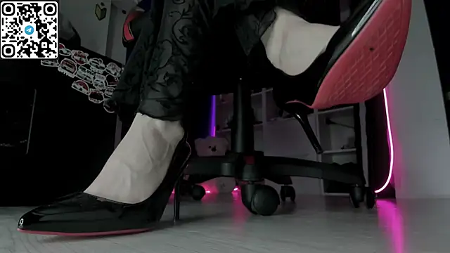 Holy Mistress S online show from June 25, 7:35 am