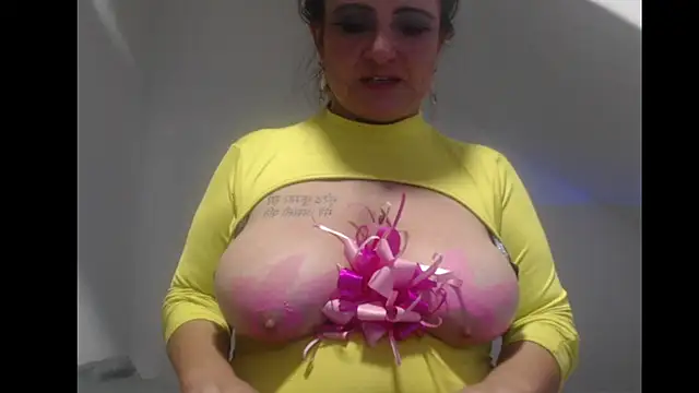 Debora Cienfuegos25 online show from February 3, 3:26 am