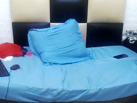 MatureMilfxxx online show from October 29, 7:56 am