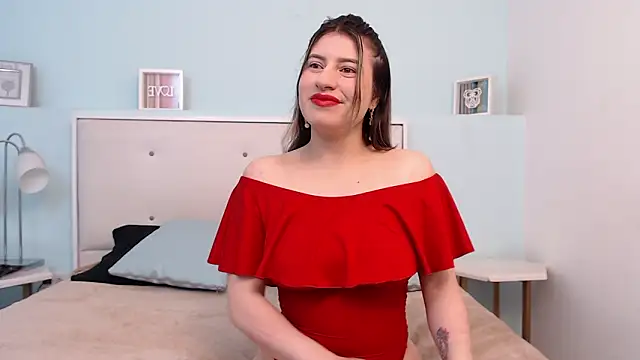 SusanWilliams  online show from March 12, 11:24 am