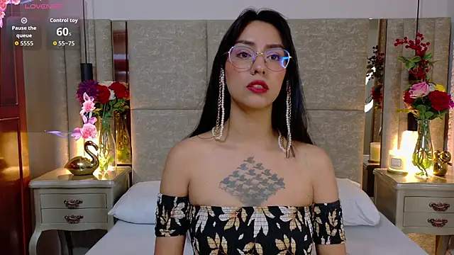 Penelope-Cross online show from February 20, 8:09 pm