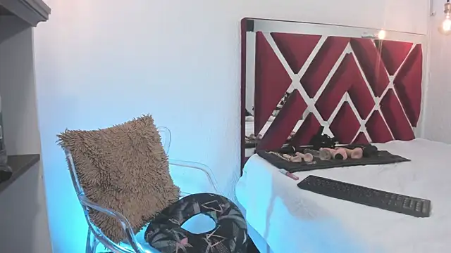 samantaawolf online show from March 14, 8:54 pm