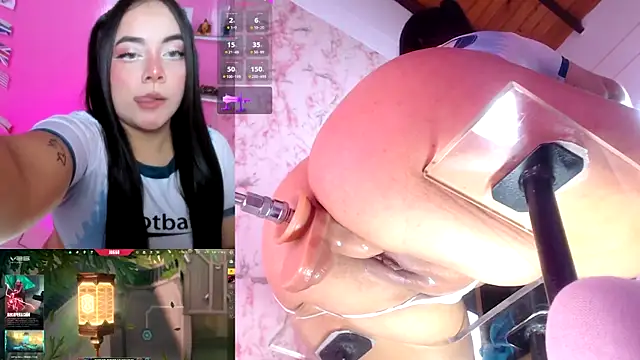 PurryBella online show from July 6, 9:50 pm