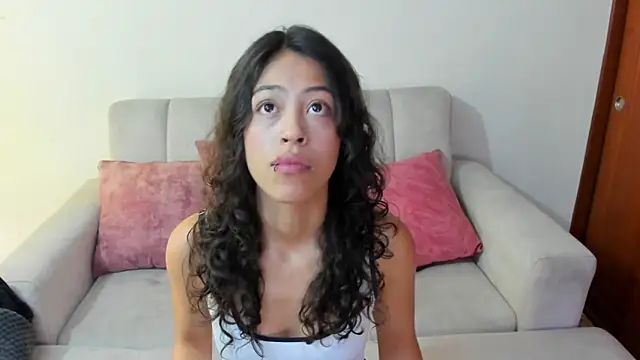 emily jonessxx online show from November 6, 5:41 pm