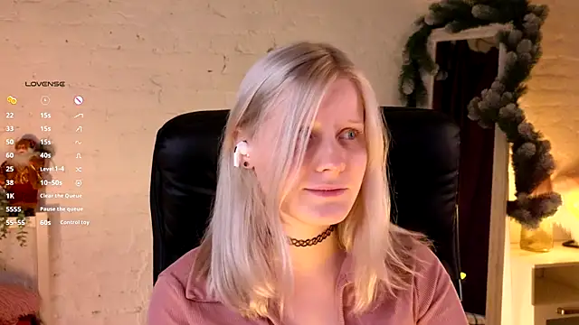 ShineJoan online show from December 4, 9:37 pm