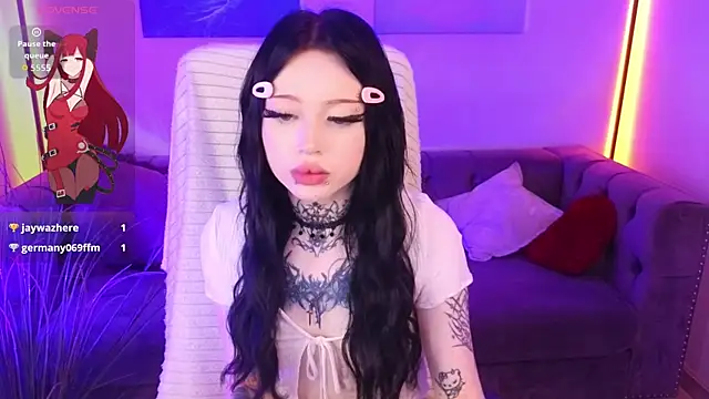 Emma Kirks online show from July 17, 1:15 pm