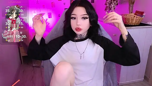 Emma Kirks online show from June 11, 12:35 pm