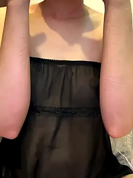 Emily-y online show from October 28, 1:50 pm