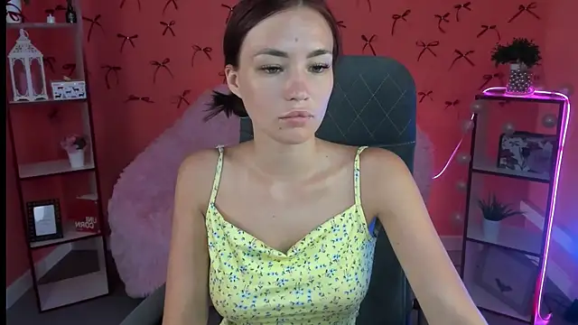 lollyrais online show from August 5, 9:37 am