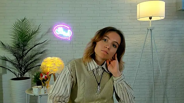 NicolettePebbles online show from October 23, 9:48 am