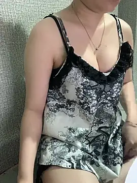 May2k2 online show from June 19, 2:42 pm