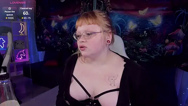 LottieReed online show from November 18, 3:46 pm