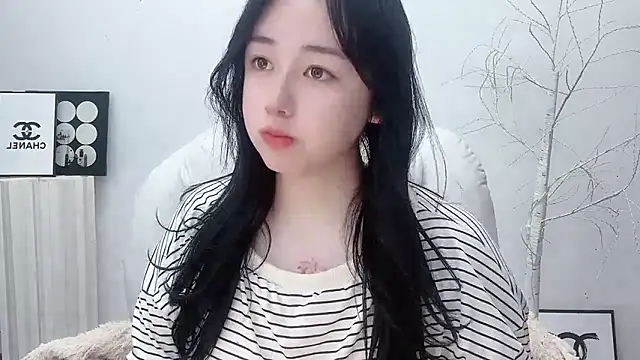 Love-hanzaizai718 online show from November 15, 1:01 pm