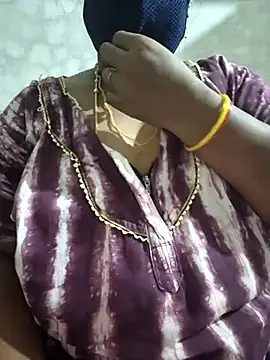 sreemamitha9 online show from August 4, 4:13 pm