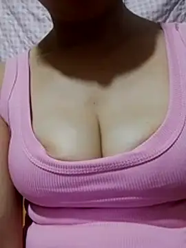 TRIEUTRIEU20 online show from August 3, 1:28 pm
