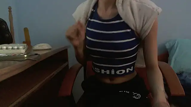 andreea713 online show from May 22, 1:53 pm