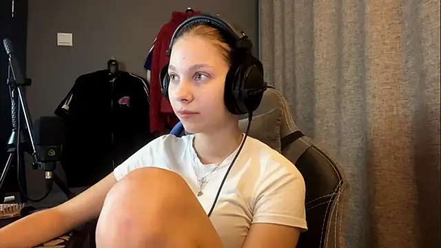 Softixq online show from November 5, 4:45 pm