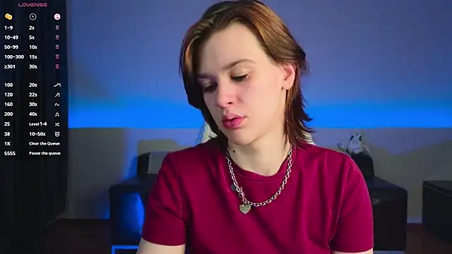 LoraPuffs online show from June 28, 4:57 pm