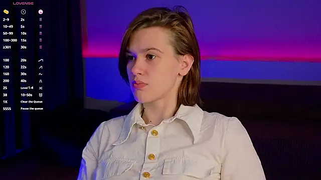 LoraPuffs online show from July 18, 4:53 pm