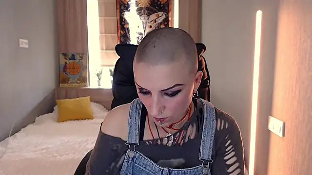 Sweet-n-Strong online show from July 3, 11:05 am