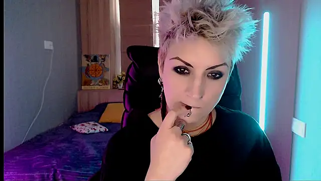 Sweet-n-Strong online show from February 24, 12:15 pm