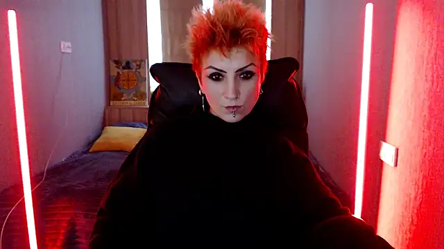 Sweet-n-Strong online show from March 18, 11:59 am