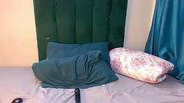 Lisa-001 online show from November 10, 4:18 am