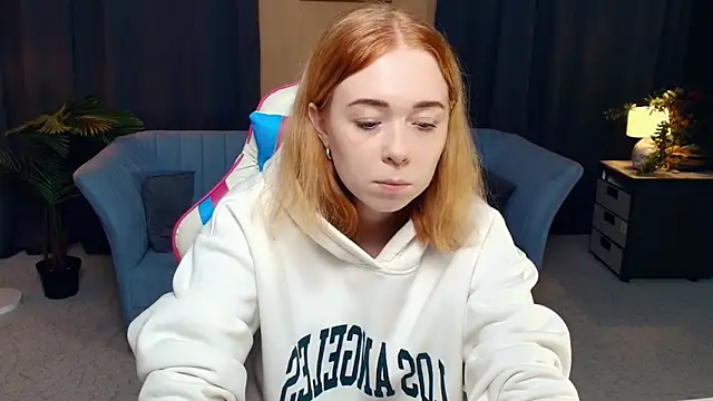 AddieOsler online show from November 16, 8:53 pm