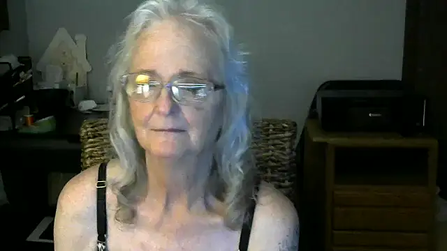 JoleneDelacroix online show from November 11, 3:35 am