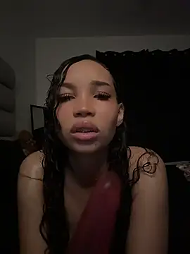 nikkiloveee online show from May 7, 5:12 am