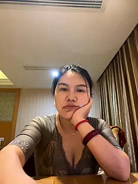 Qt889999 online show from November 8, 2:22 pm