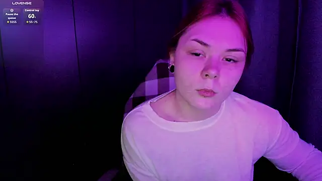 sophia lix online show from May 2, 9:07 pm