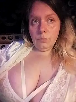 Lana-murr online show from April 29, 5:30 pm