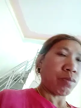 bella-la online show from February 21, 9:10 am