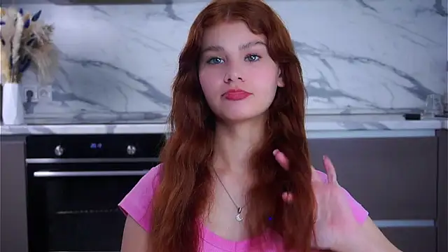 YettaCalabria online show from December 17, 12:20 pm