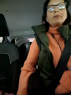 Piediniecollant online show from November 22, 1:47 pm