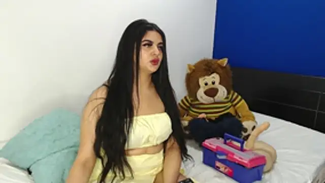 EmmilyConnor online show from June 20, 3:15 pm