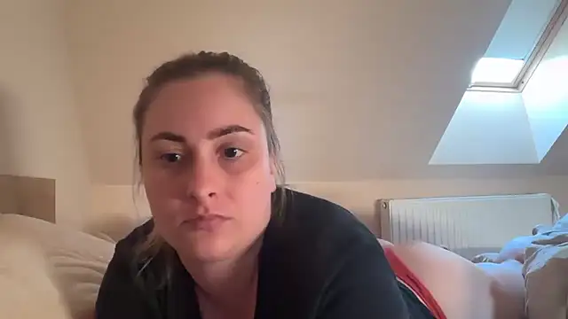 EngelHelene online show from May 3, 4:32 pm