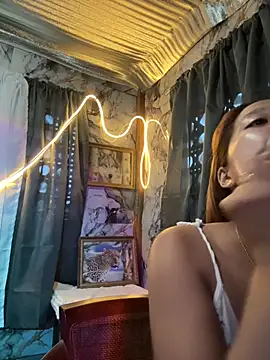  bitesizedbabe online show from March 10, 9:46 am