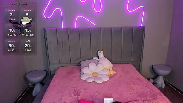 Meganpeach  online show from October 30, 12:50 pm