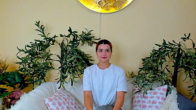 SharieTenuta online show from October 29, 10:08 am