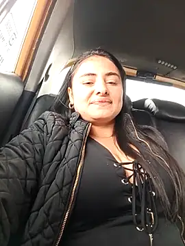 solandrea online show from November 5, 9:31 pm