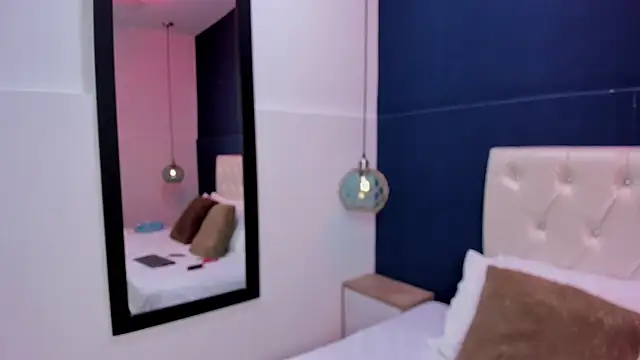 Kim Luna1 online show from November 12, 3:26 am