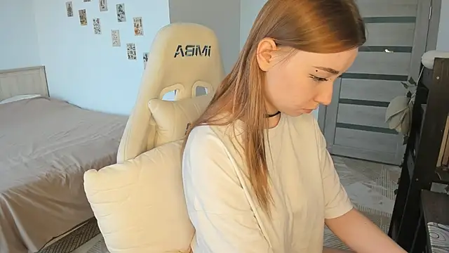 Angella Mills online show from November 10, 6:08 am